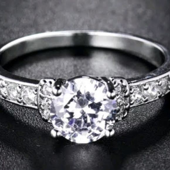18K White Gold Filled Promise Engagement Ring Sz 9 - Picture 1 of 5